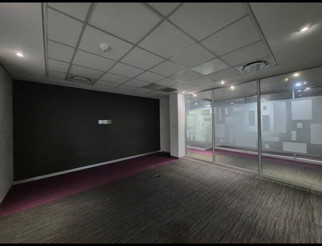 1,180M² OFFICE TO LET IN ILLOVO